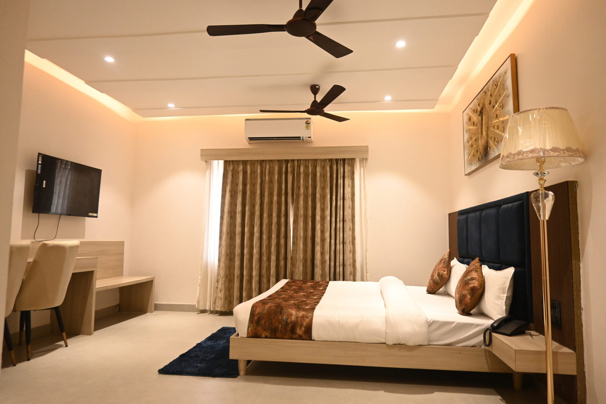 Hotels and Attractions in Varanasi